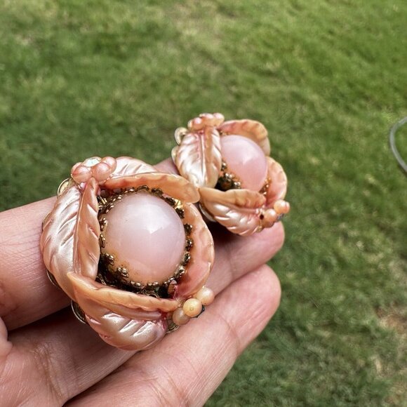 VTG Flower Earrings Pink Cab Jelly Belly Optic Glass Silver Tone Clip-On 1.25" - Picture 3 of 9